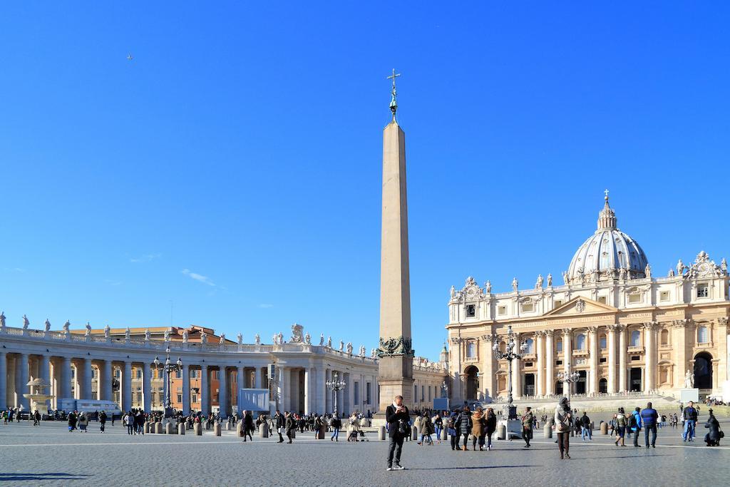 Magenta Vaticano Fornaci Rome Room photo